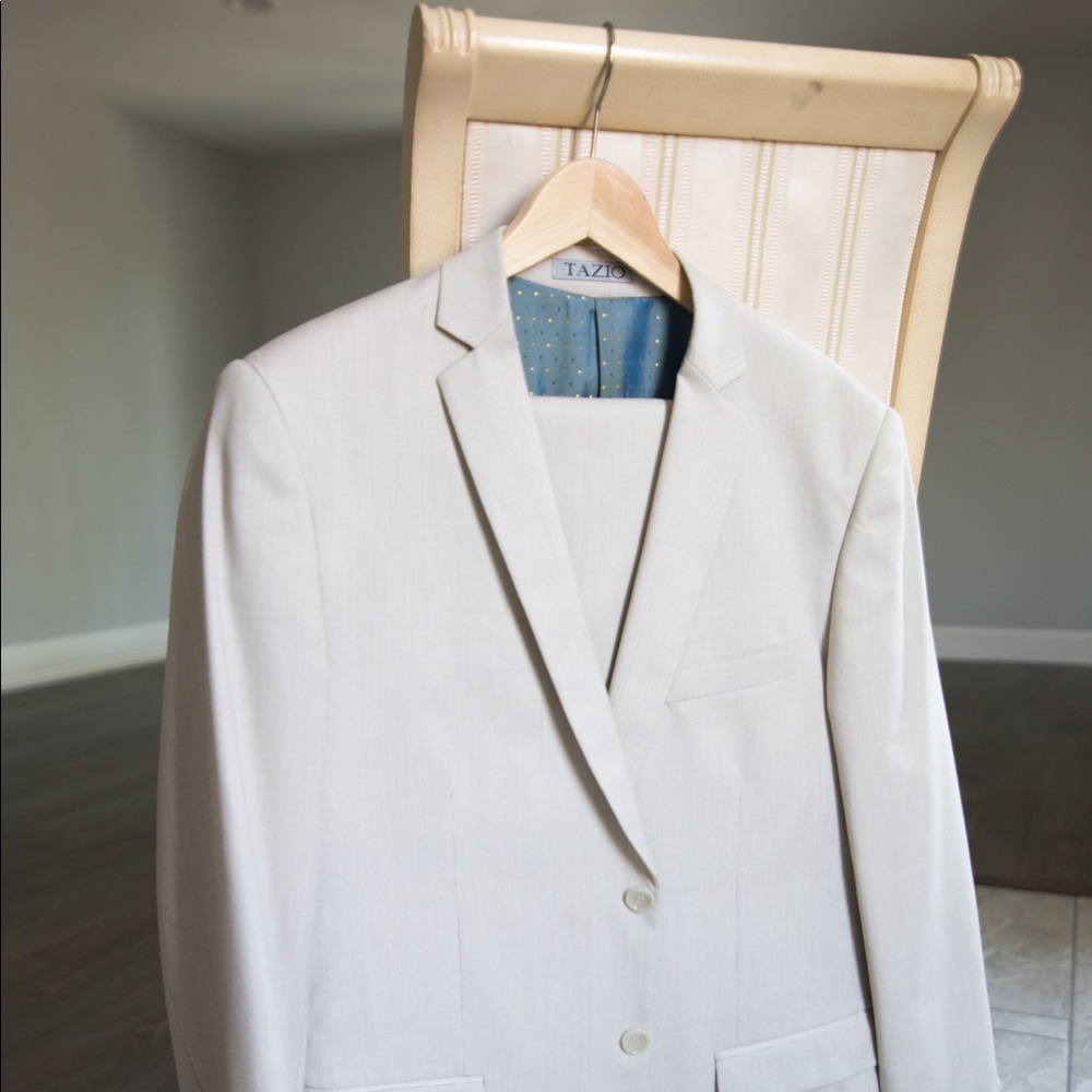Eggshell White Suit